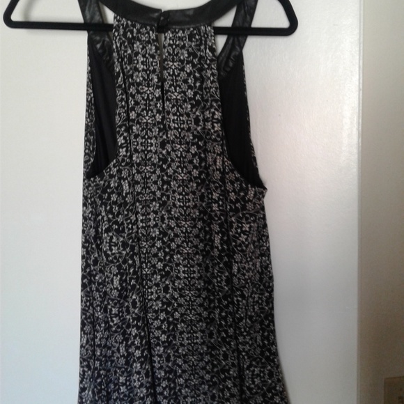 Floral Print Faux Leather High Low Tank Top - Picture 7 of 7